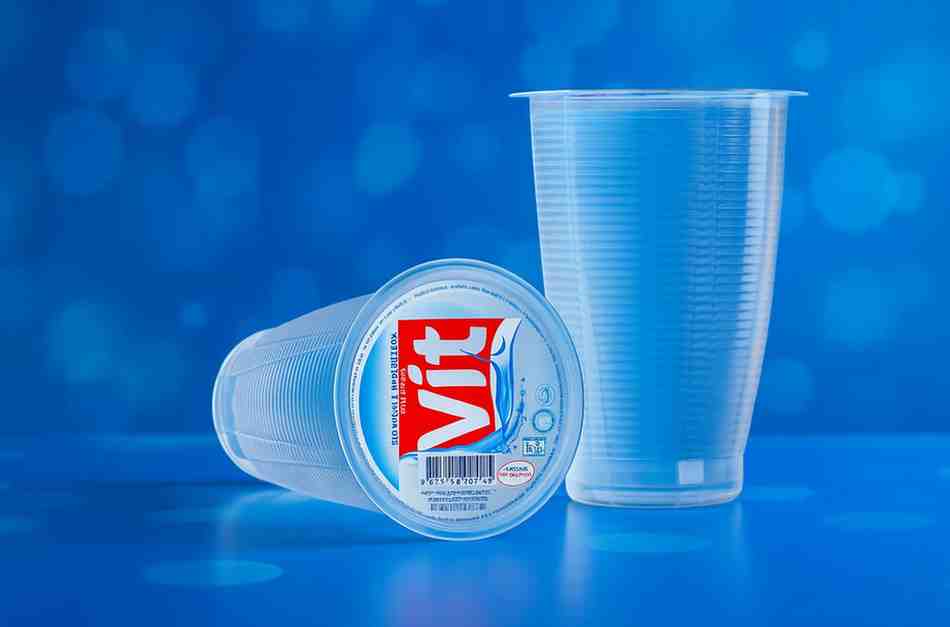 Air Mineral VIT Gelas 240 ML (SKU 8992752000129)